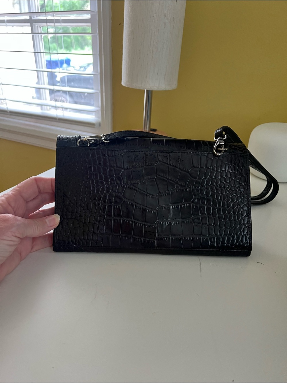 Brighton Croc-Embossed Leather Shoulder Bag - Travel Bag w place for docs - Picture 3 of 3